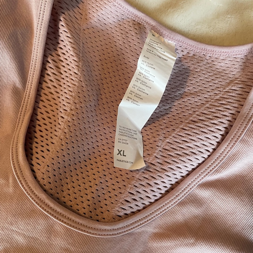 Fabletics bundle - Picture 2 of 4